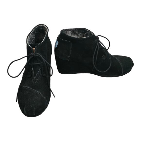 Toms Lace Up Black Suede Wedge Booties Boots Women's Size 6.5 - Picture 1 of 8